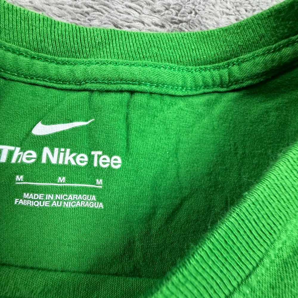 Nike Oregon Ducks Alumni Tee M Mens Green Yellow Crew Neck Short Sleeve UofO - Picture 2 of 4